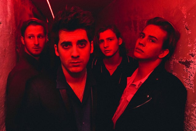 Billets Circa Waves