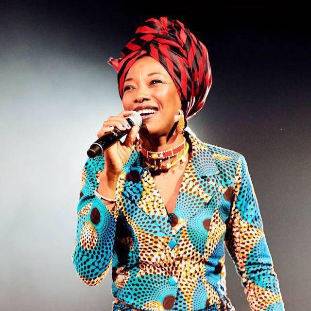 Fatoumata Diawara en ZOOM Frankfurt Tickets