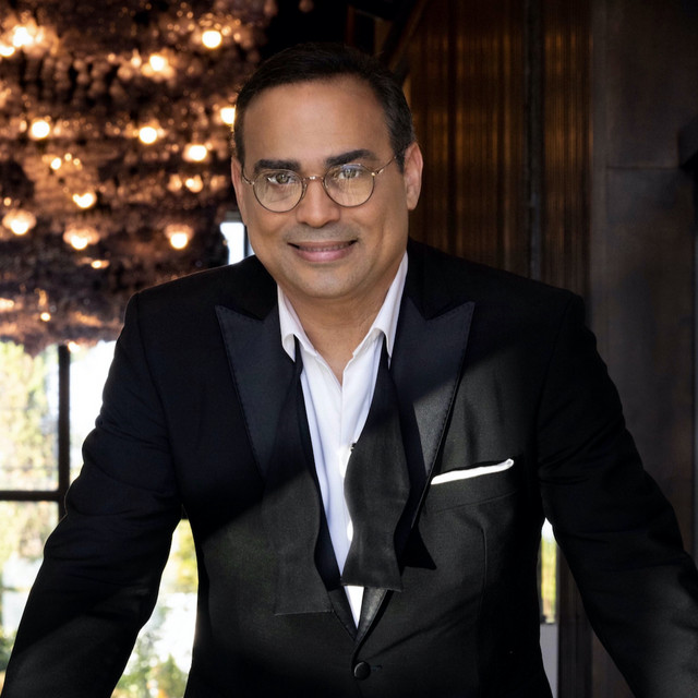 Gilberto Santa Rosa in der Real Jardin Botanico Tickets