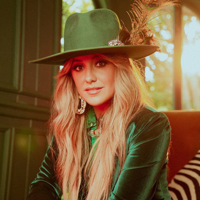 Lainey Wilson at Ball Arena Tickets