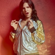 Laura Domenge at Le Spotlight Tickets