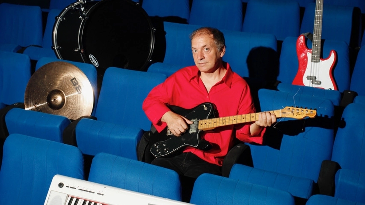 Mathieu Boogaerts at Le Brise Glace Tickets