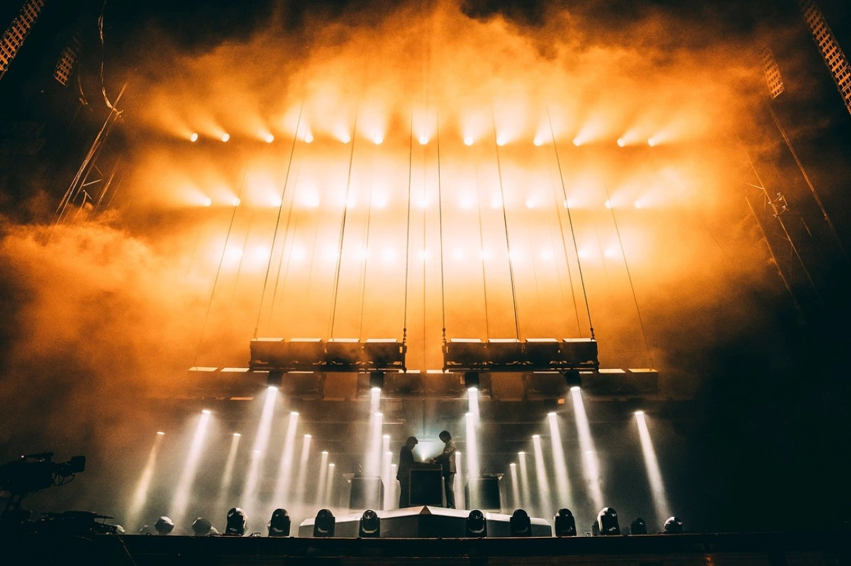Justice annonce de nouvelles dates à Lyon, Nantes et Bordeaux !